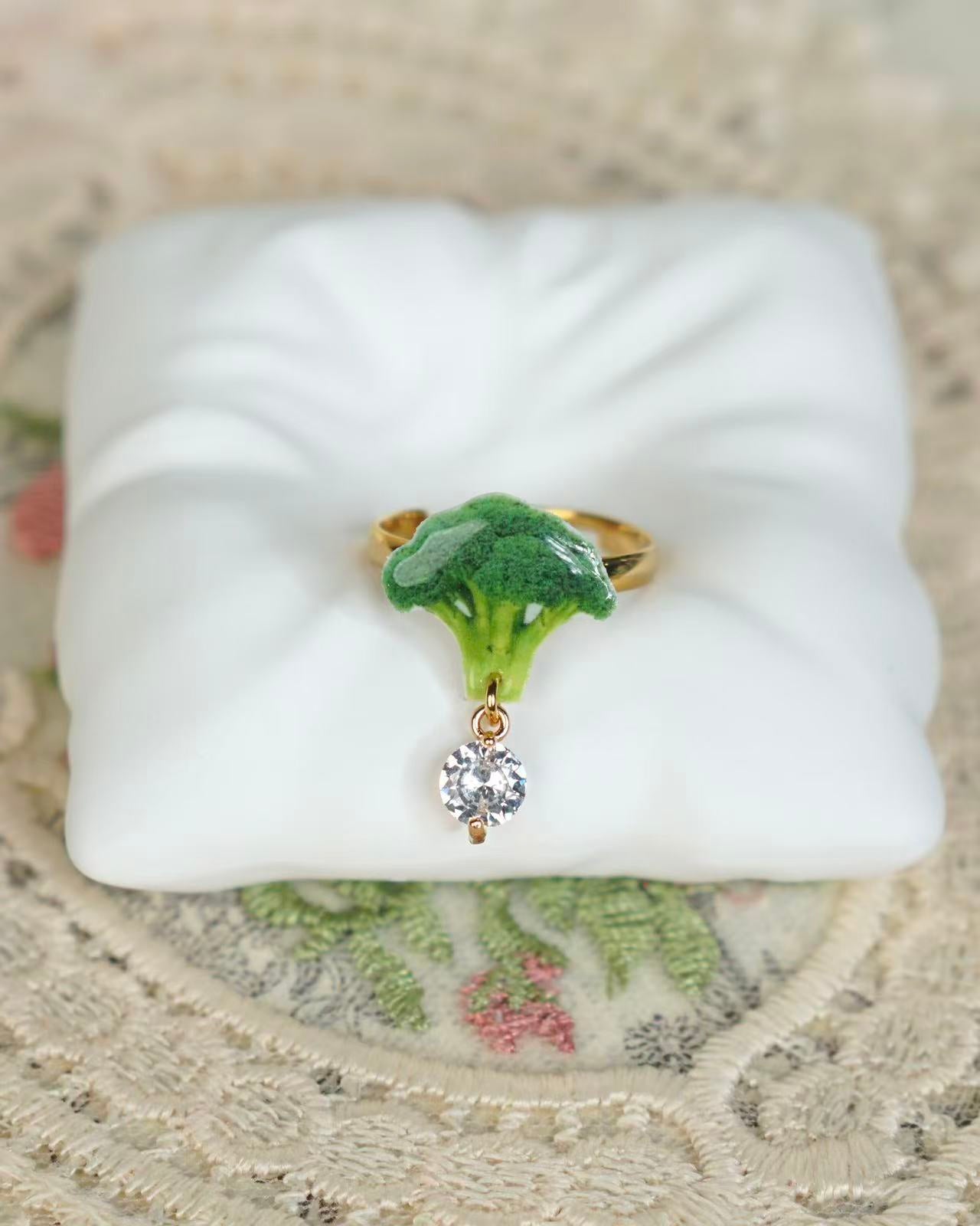 Broccoli Crystal Ring