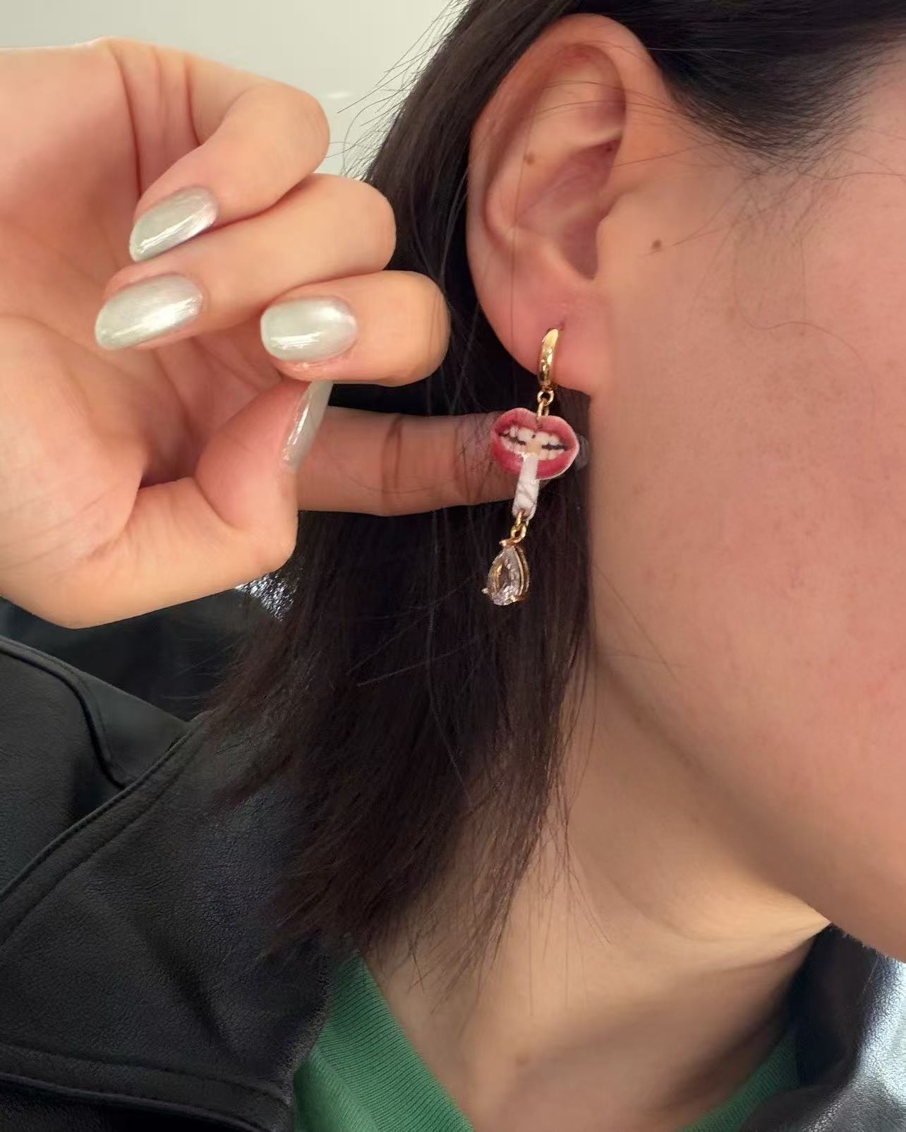Lips & red boots Earrings