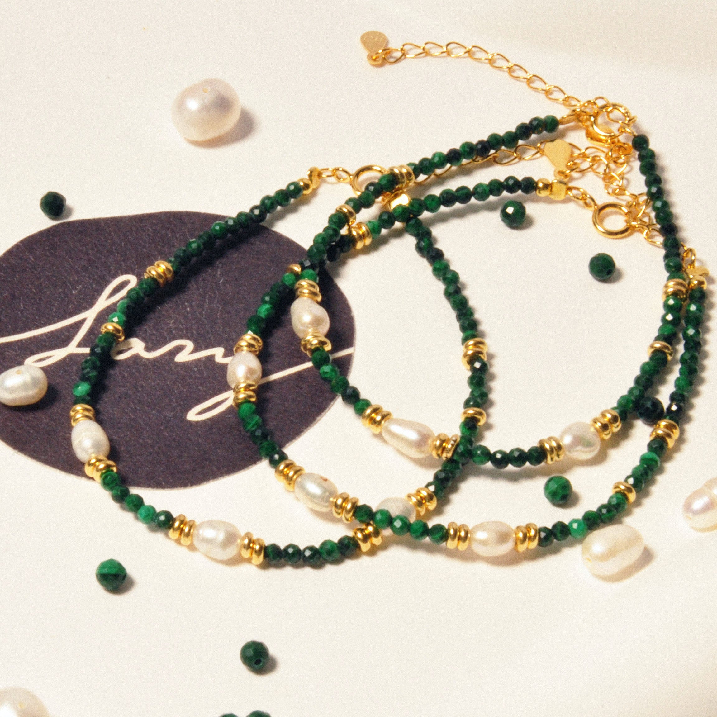 Ophelia Armband aus Malachit, Süßwasserperlen, 925 Silber