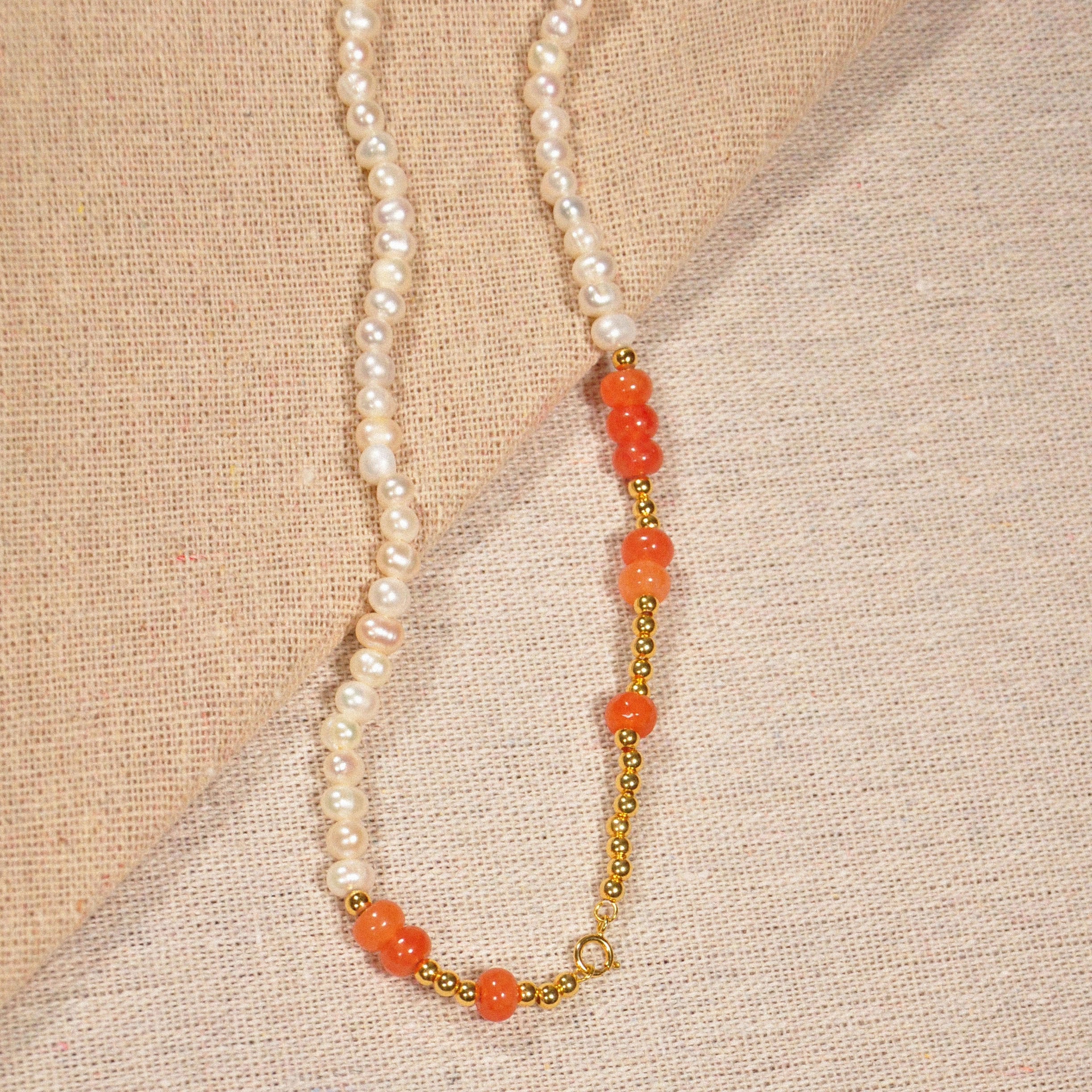 Nahaufnahme der Celina Halskette