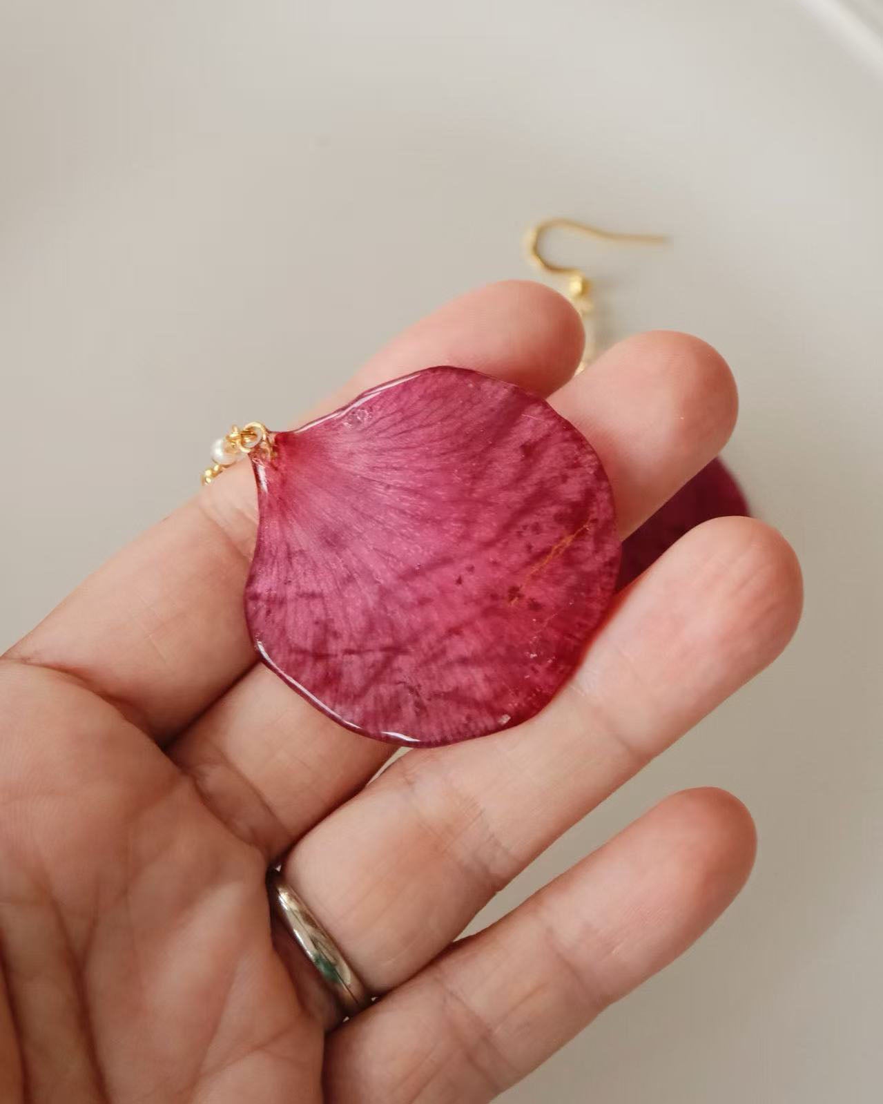 Real Camellia ohrring